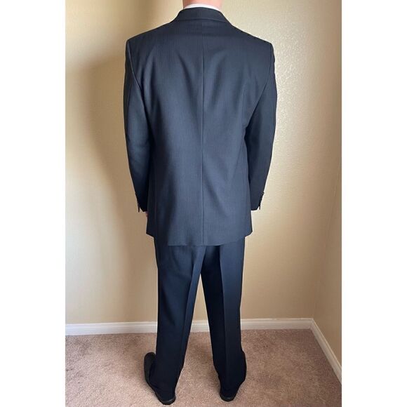 John Weitz Studios Pencil Stripe Wool 2 Piece Suit Black Size 42R Portly - Picture 3 of 13